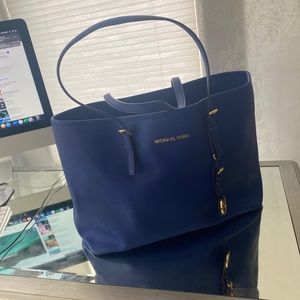 BLUE MICHAEL KORS PURSE